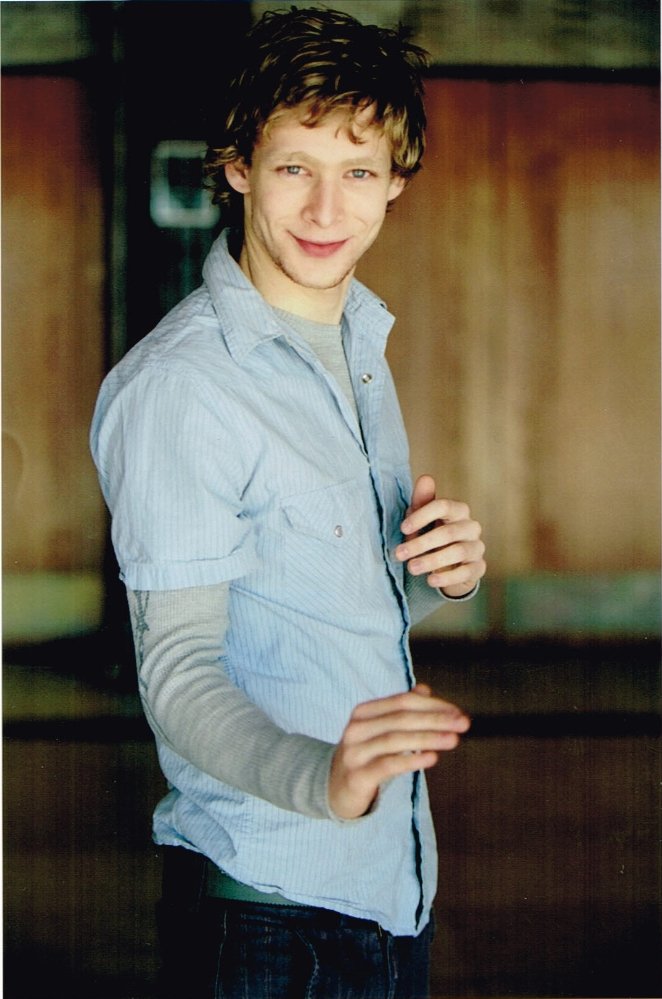 Johnny Lewis