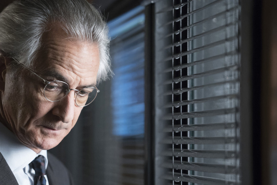 David Strathairn