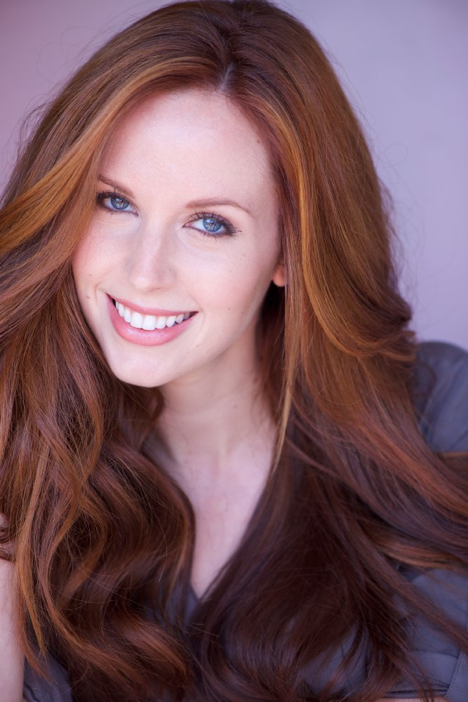 Leigh Nieves