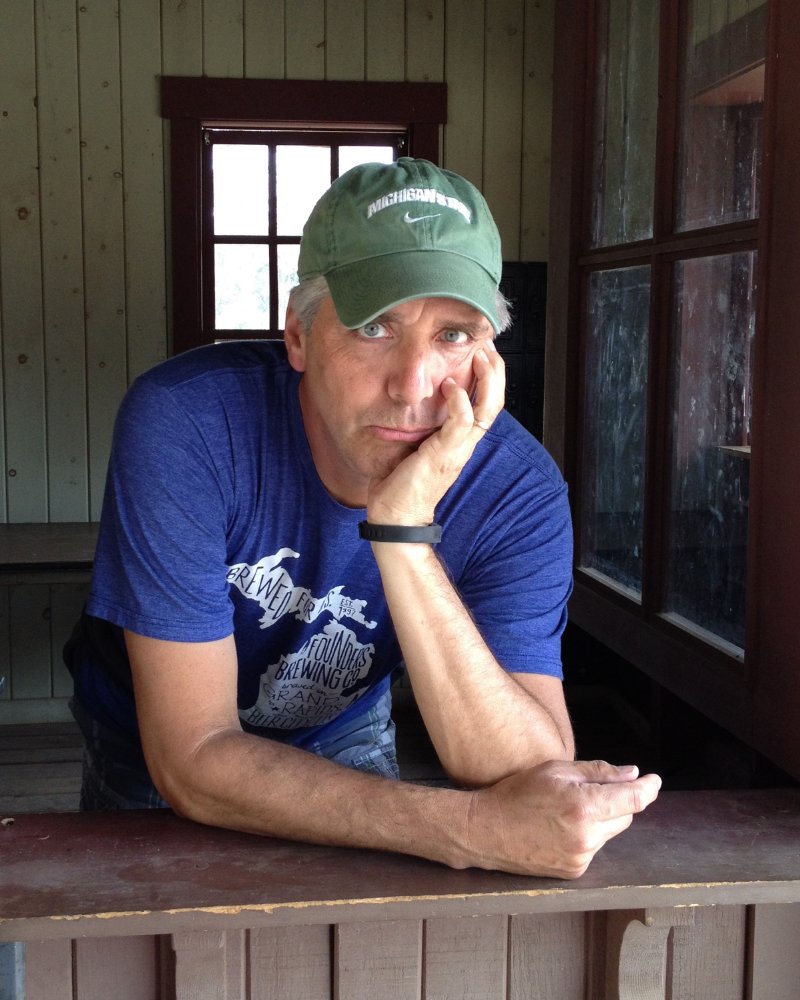 Robert Hughes