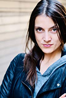 Zoe Hutmacher