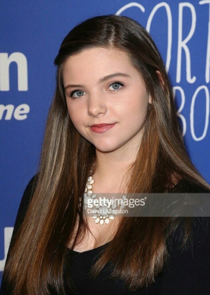 Chloe Csengery